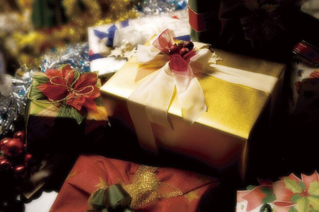彼氏・彼女に何を贈る？ クリスマスプレゼントでもらって嬉しいもの、ビミョーなものは？ 